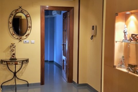 Apartamento en León, España 2 dormitorios, 86 m2 No. 195758
