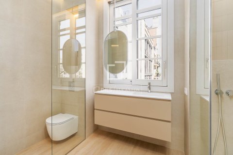 Apartamento en venta en Barcelona, España 3 dormitorios, 142 m2 No. 192777 - foto 28