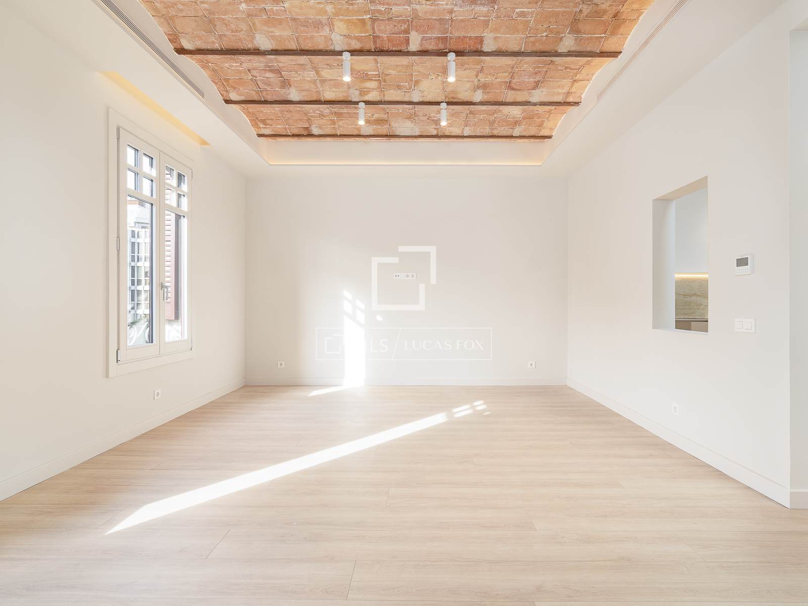 Huoneisto Barcelona, Espanja 3 makuuhuonetta, 142 m2 No. 192777