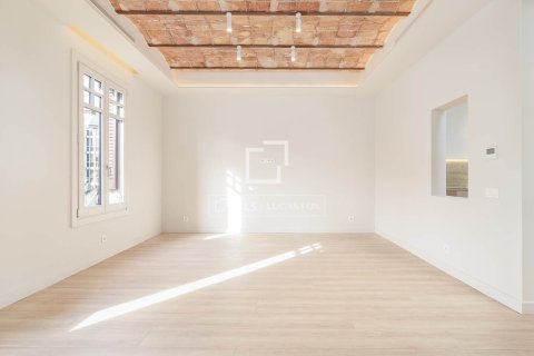 Apartamento en venta en Barcelona, España 3 dormitorios, 142 m2 No. 192777 - foto 8