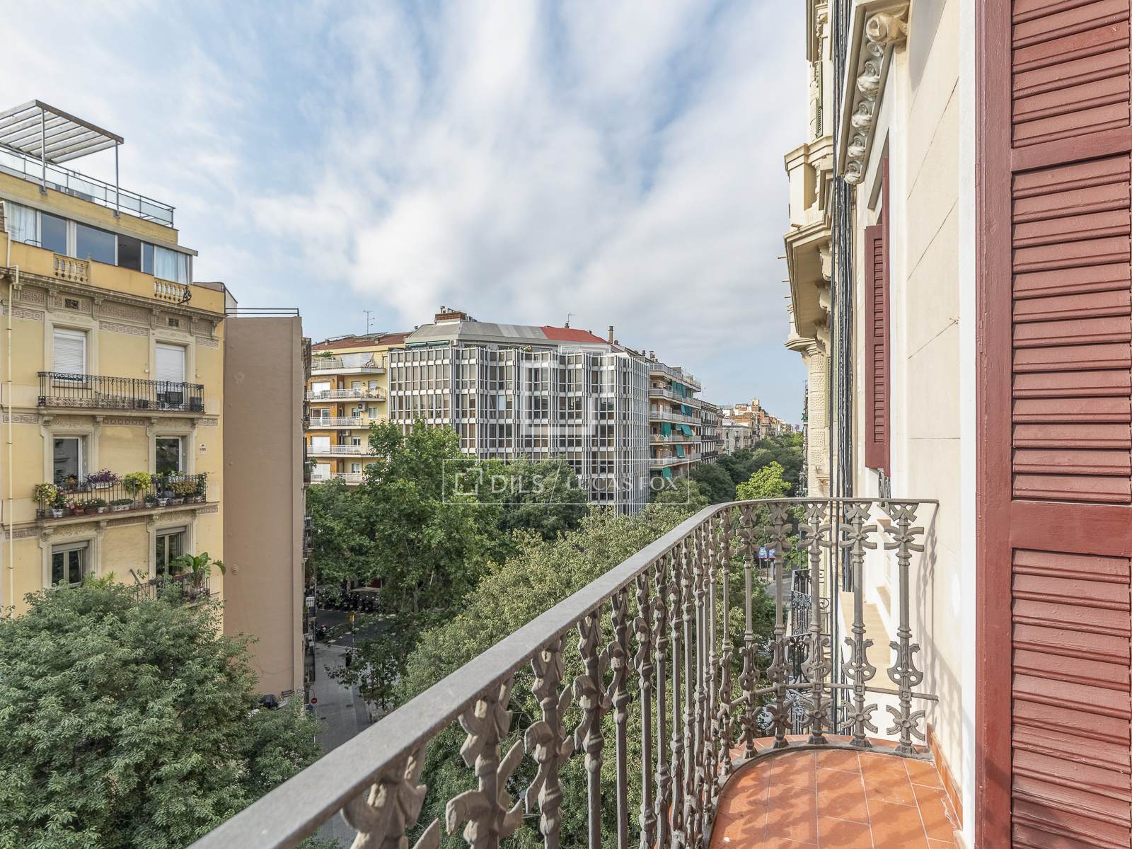 Huoneisto Barcelona, Espanja 3 makuuhuonetta, 142 m2 No. 192777
