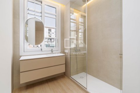 Apartamento en venta en Barcelona, España 3 dormitorios, 142 m2 No. 192777 - foto 29