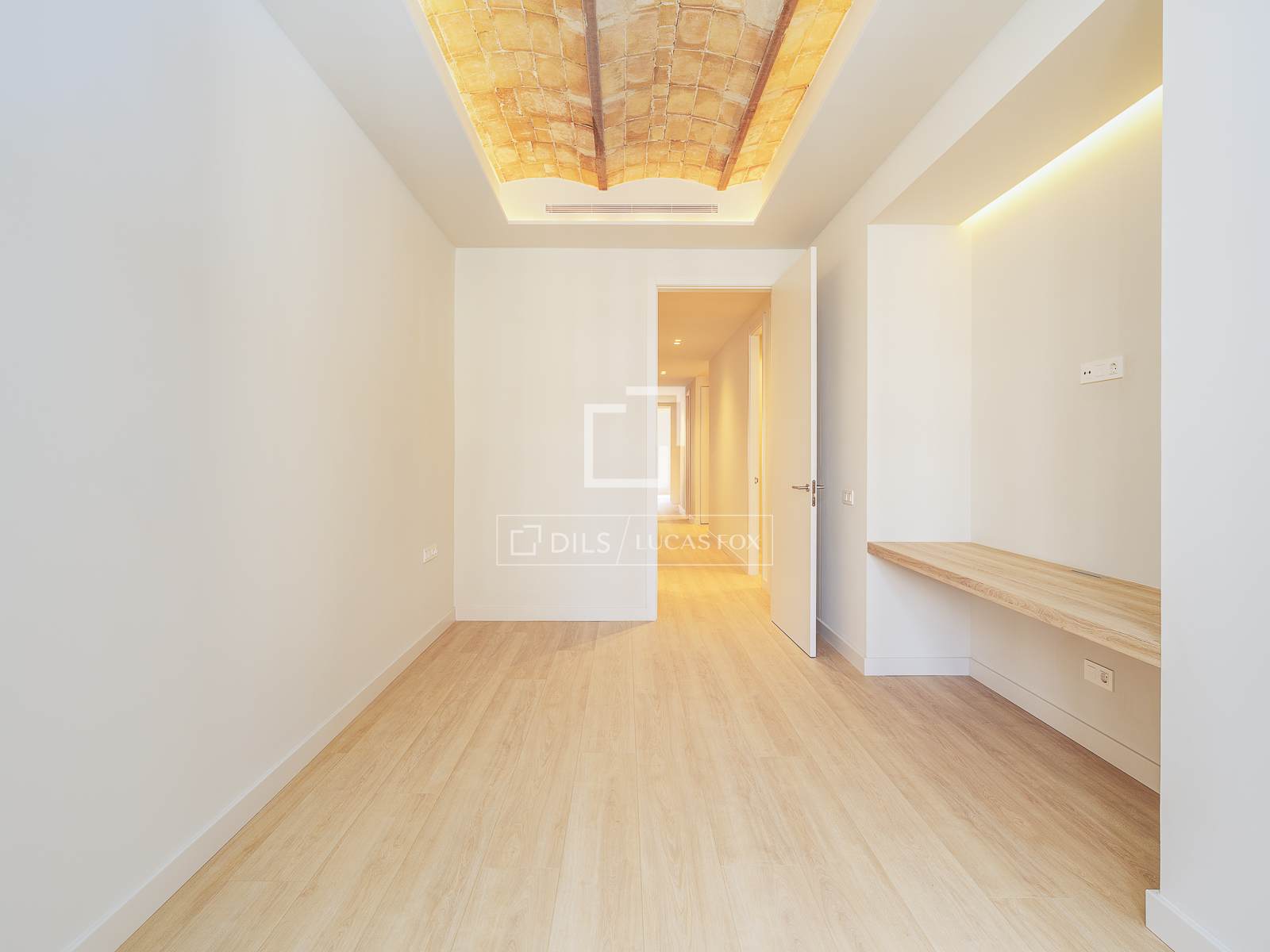 Huoneisto Barcelona, Espanja 3 makuuhuonetta, 142 m2 No. 192777