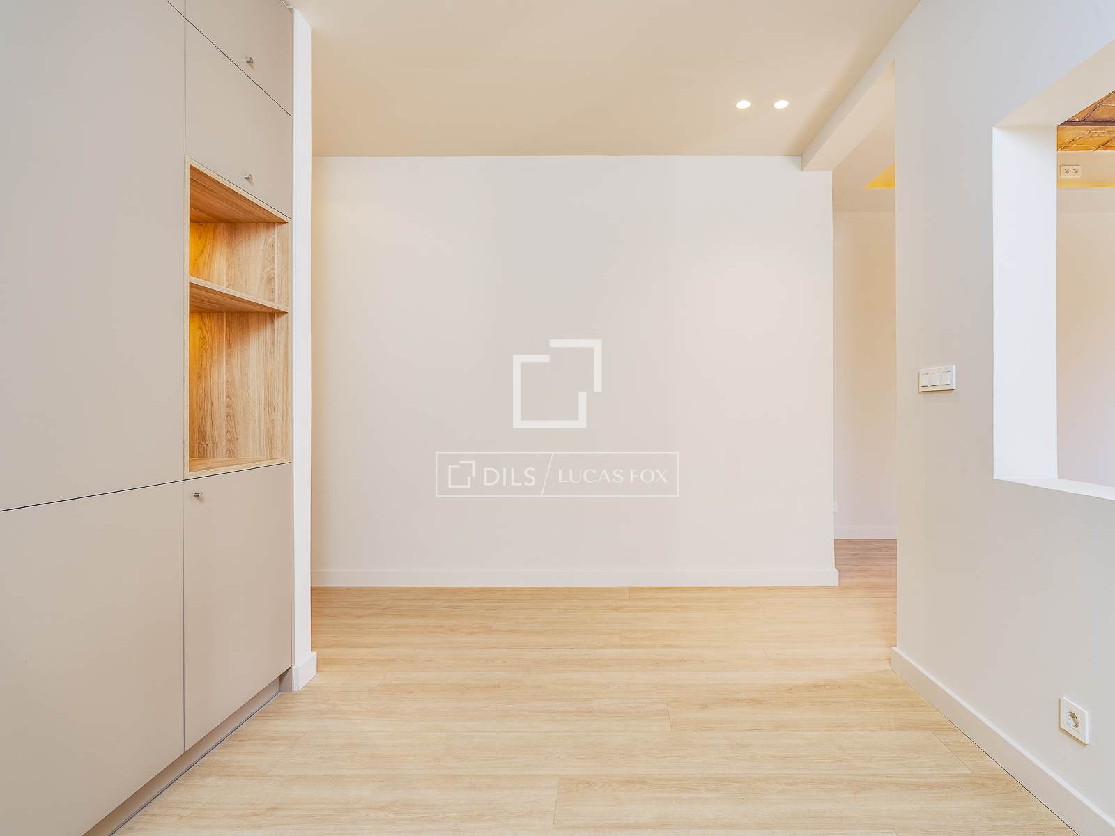 Huoneisto Barcelona, Espanja 3 makuuhuonetta, 142 m2 No. 192777