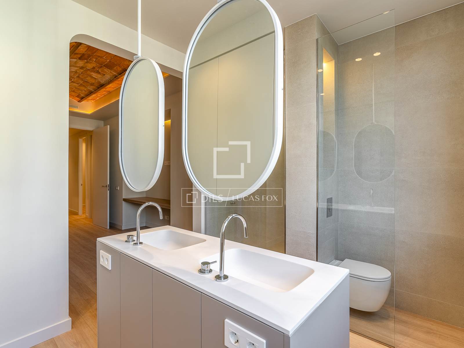 Huoneisto Barcelona, Espanja 3 makuuhuonetta, 142 m2 No. 192777