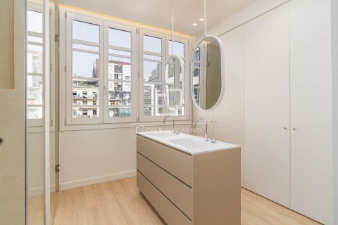 Apartamento en venta en Barcelona, España 3 dormitorios, 142 m2 No. 192777 - foto 18