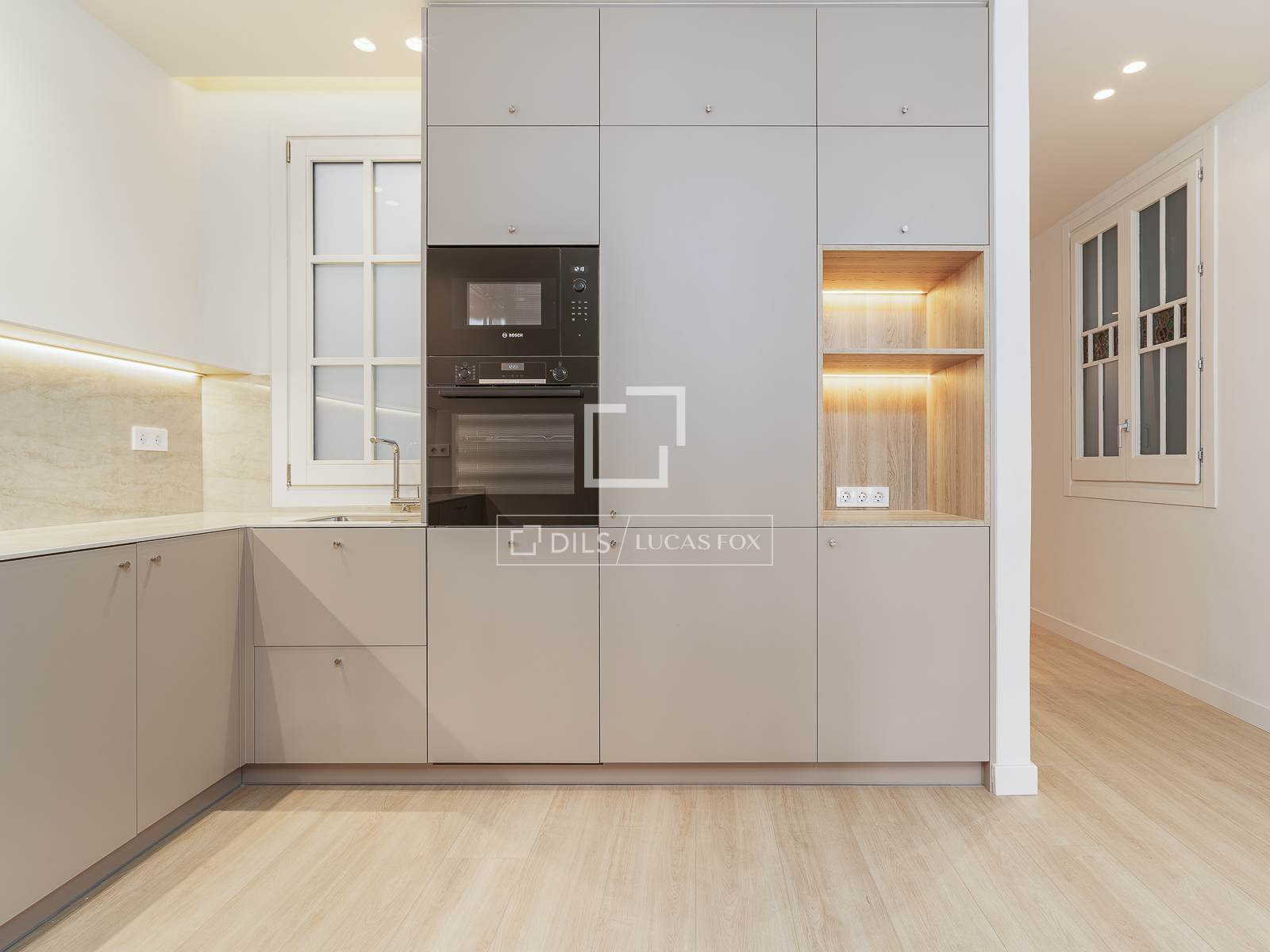 Huoneisto Barcelona, Espanja 3 makuuhuonetta, 142 m2 No. 192777