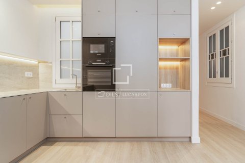 Apartamento en venta en Barcelona, España 3 dormitorios, 142 m2 No. 192777 - foto 11