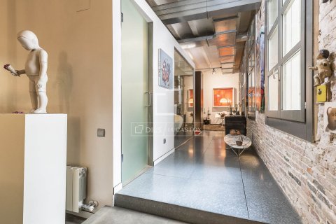 Huoneisto myytävänä Barcelona, Espanja, 2 makuuhuonetta, 162 m2 No. 192775 - kuva 26