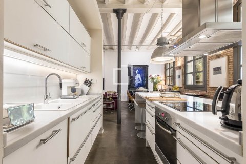 Huoneisto myytävänä Barcelona, Espanja, 2 makuuhuonetta, 162 m2 No. 192775 - kuva 11