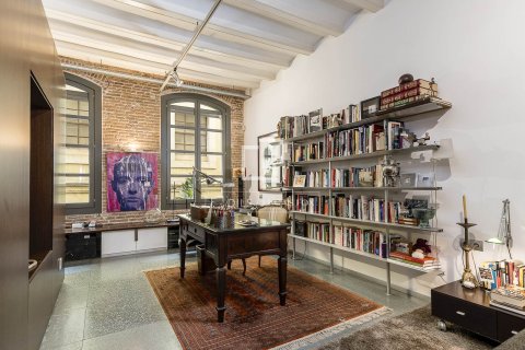 Huoneisto myytävänä Barcelona, Espanja, 2 makuuhuonetta, 162 m2 No. 192775 - kuva 16