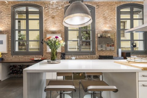 Huoneisto myytävänä Barcelona, Espanja, 2 makuuhuonetta, 162 m2 No. 192775 - kuva 8