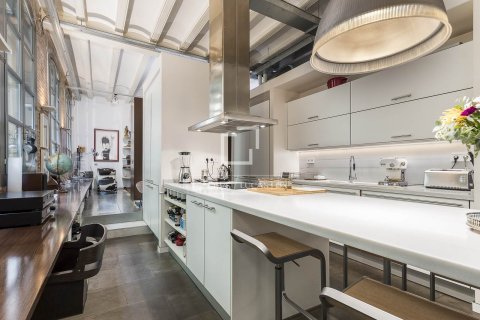 Huoneisto myytävänä Barcelona, Espanja, 2 makuuhuonetta, 162 m2 No. 192775 - kuva 12