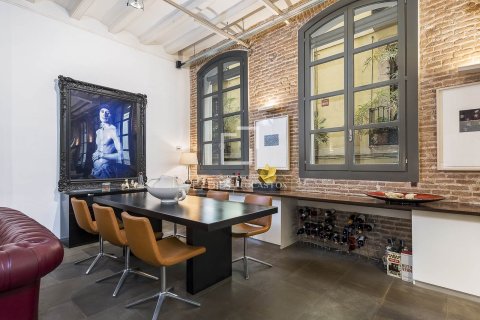 Huoneisto myytävänä Barcelona, Espanja, 2 makuuhuonetta, 162 m2 No. 192775 - kuva 6