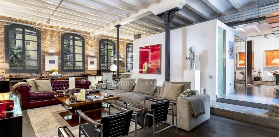 Huoneisto Barcelona, Espanja 2 makuuhuonetta, 162 m2 No. 192775