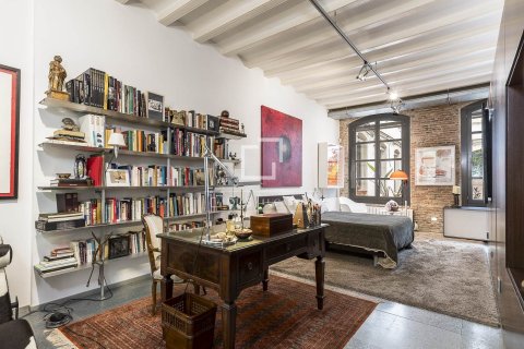 Huoneisto myytävänä Barcelona, Espanja, 2 makuuhuonetta, 162 m2 No. 192775 - kuva 15