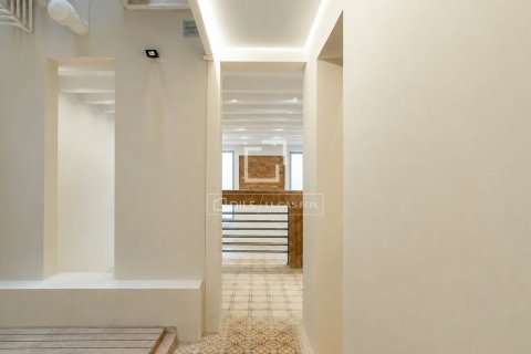 Huoneisto myytävänä Barcelona, Espanja, 3 makuuhuonetta, 132 m2 No. 192774 - kuva 17