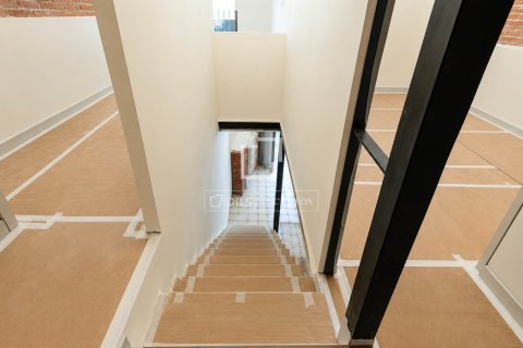 Huoneisto myytävänä Barcelona, Espanja, 3 makuuhuonetta, 132 m2 No. 192774 - kuva 10