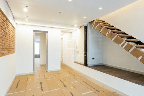 Huoneisto myytävänä Barcelona, Espanja, 3 makuuhuonetta, 132 m2 No. 192774 - kuva 14
