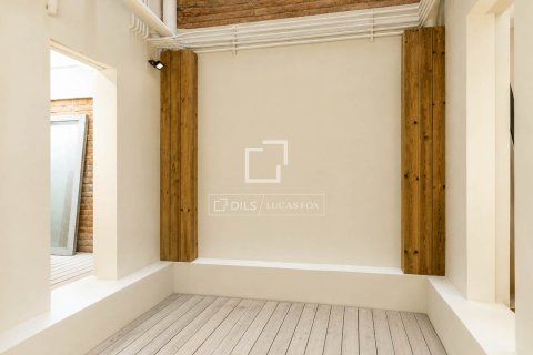 Huoneisto myytävänä Barcelona, Espanja, 3 makuuhuonetta, 132 m2 No. 192774 - kuva 16
