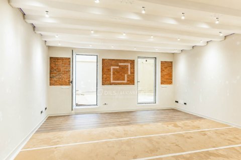 Huoneisto myytävänä Barcelona, Espanja, 3 makuuhuonetta, 132 m2 No. 192774 - kuva 11