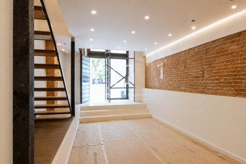 Huoneisto myytävänä Barcelona, Espanja, 3 makuuhuonetta, 132 m2 No. 192774 - kuva 15