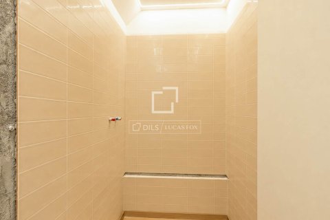Huoneisto myytävänä Barcelona, Espanja, 3 makuuhuonetta, 132 m2 No. 192774 - kuva 9