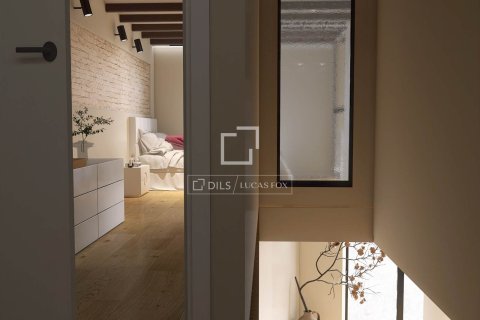 Huoneisto myytävänä Barcelona, Espanja, 3 makuuhuonetta, 132 m2 No. 192774 - kuva 5