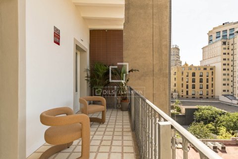 Huoneisto myytävänä Barcelona, Espanja, 3 makuuhuonetta, 119 m2 No. 192776 - kuva 6