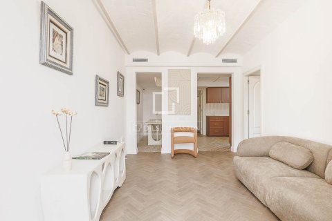 Huoneisto myytävänä Barcelona, Espanja, 3 makuuhuonetta, 119 m2 No. 192776 - kuva 8