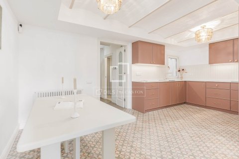 Huoneisto myytävänä Barcelona, Espanja, 3 makuuhuonetta, 119 m2 No. 192776 - kuva 10