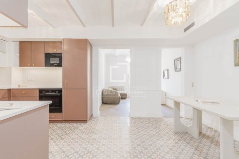 Huoneisto myytävänä Barcelona, Espanja, 3 makuuhuonetta, 119 m2 No. 192776 - kuva 9