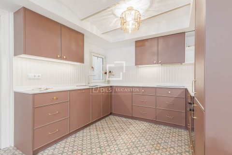 Huoneisto myytävänä Barcelona, Espanja, 3 makuuhuonetta, 119 m2 No. 192776 - kuva 14