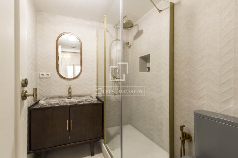 Huoneisto myytävänä Barcelona, Espanja, 3 makuuhuonetta, 119 m2 No. 192776 - kuva 24