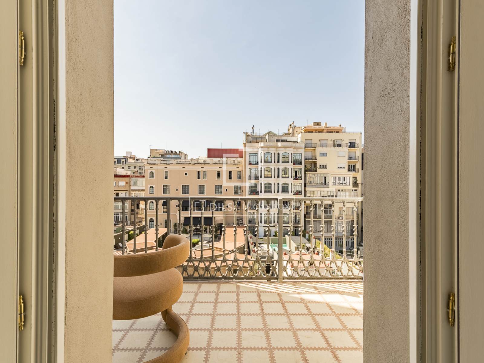 Huoneisto Barcelona, Espanja 3 makuuhuonetta, 119 m2 No. 192776