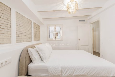 Huoneisto myytävänä Barcelona, Espanja, 3 makuuhuonetta, 119 m2 No. 192776 - kuva 30