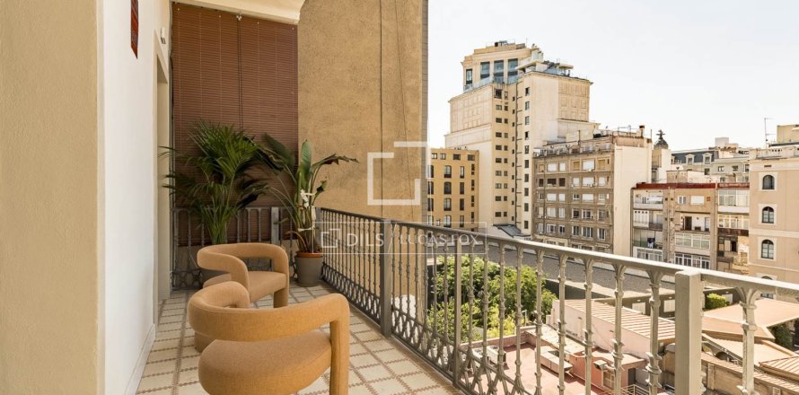 Huoneisto Barcelona, Espanja 3 makuuhuonetta, 119 m2 No. 192776