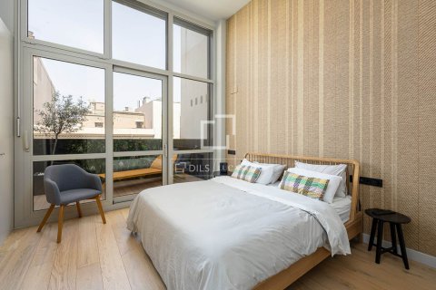 Kattohuoneisto myytävänä Barcelona, Espanja, 2 makuuhuonetta, 130 m2 No. 192773 - kuva 23