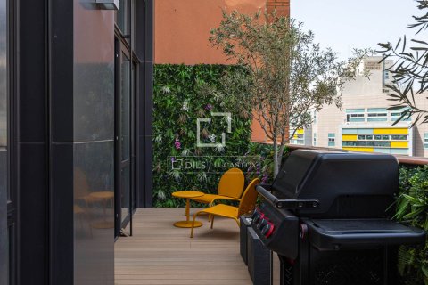 Kattohuoneisto myytävänä Barcelona, Espanja, 2 makuuhuonetta, 130 m2 No. 192773 - kuva 12