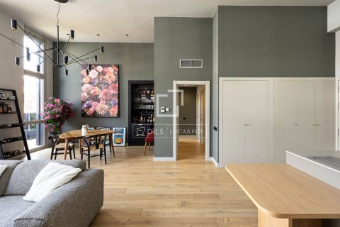Kattohuoneisto myytävänä Barcelona, Espanja, 2 makuuhuonetta, 130 m2 No. 192773 - kuva 22