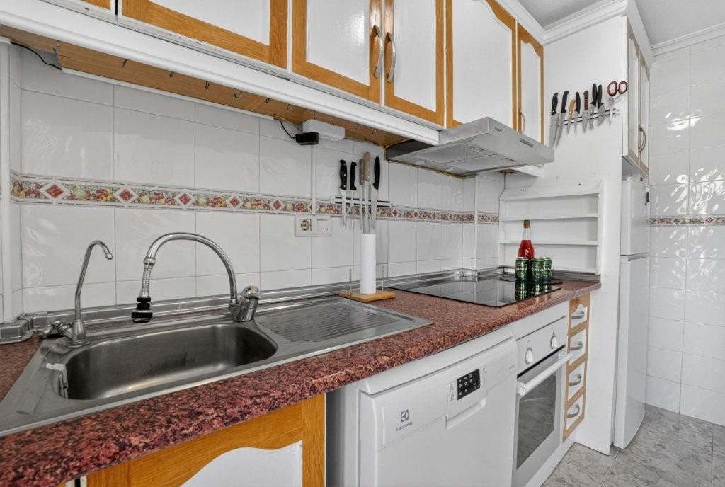 House in Torrevieja, Alicante, Spain 2 bedrooms, 79 sq.m. No. 168010