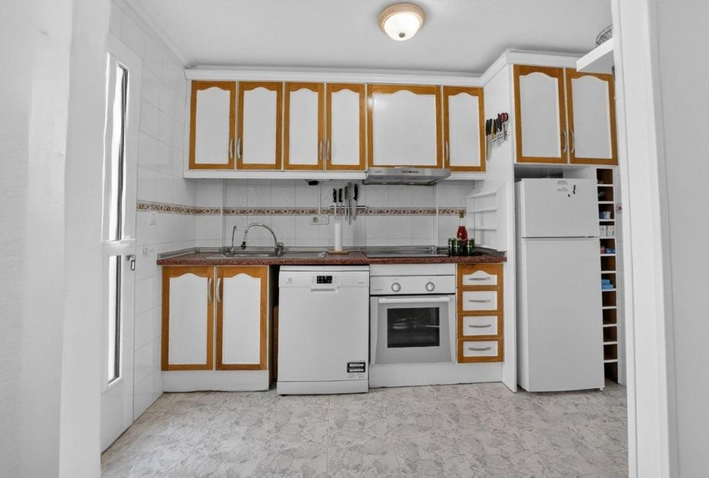House in Torrevieja, Alicante, Spain 2 bedrooms, 79 sq.m. No. 168010