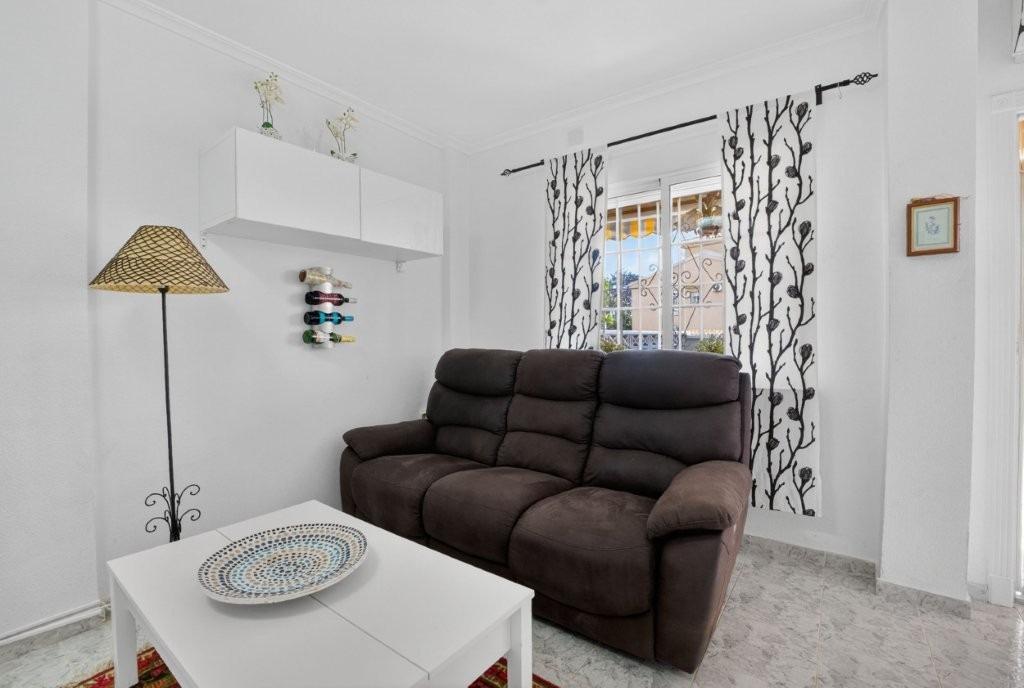 House in Torrevieja, Alicante, Spain 2 bedrooms, 79 sq.m. No. 168010