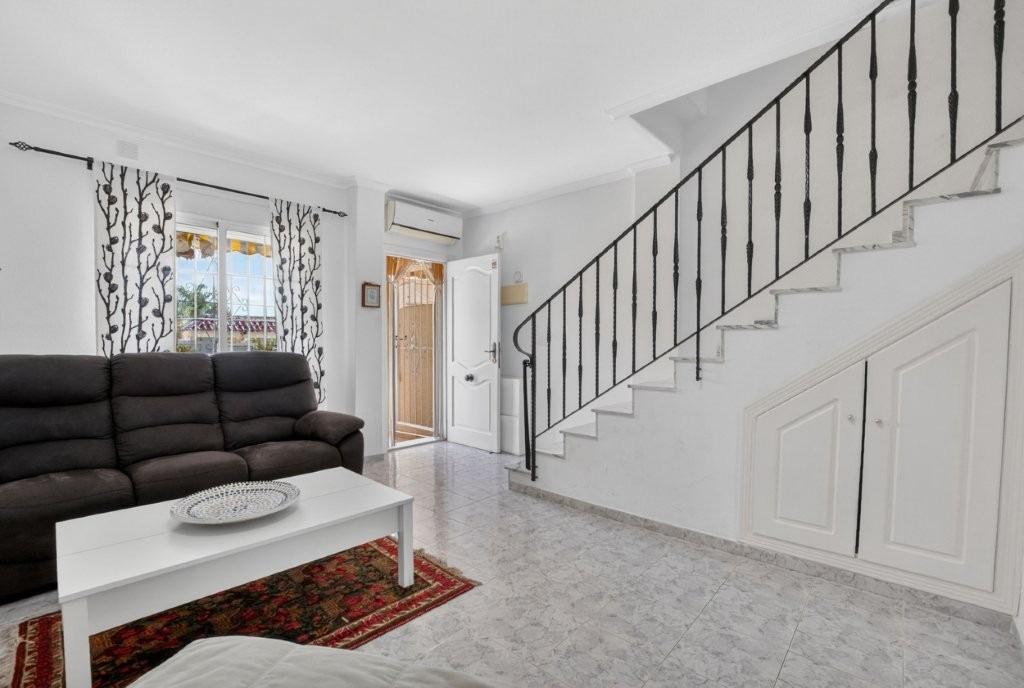 House in Torrevieja, Alicante, Spain 2 bedrooms, 79 sq.m. No. 168010