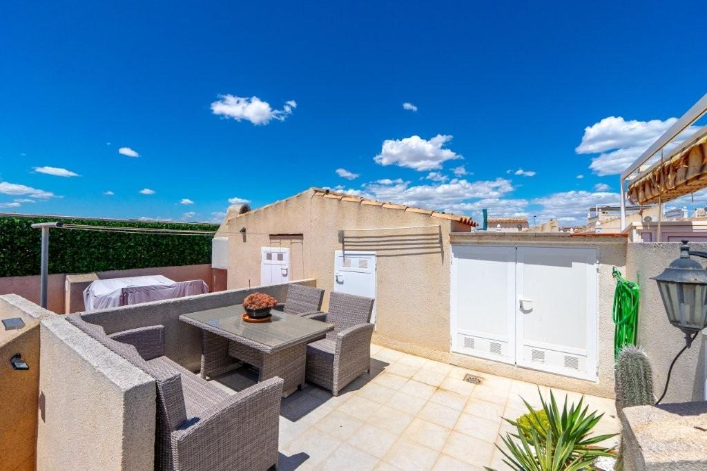 House in Torrevieja, Alicante, Spain 2 bedrooms, 79 sq.m. No. 168010