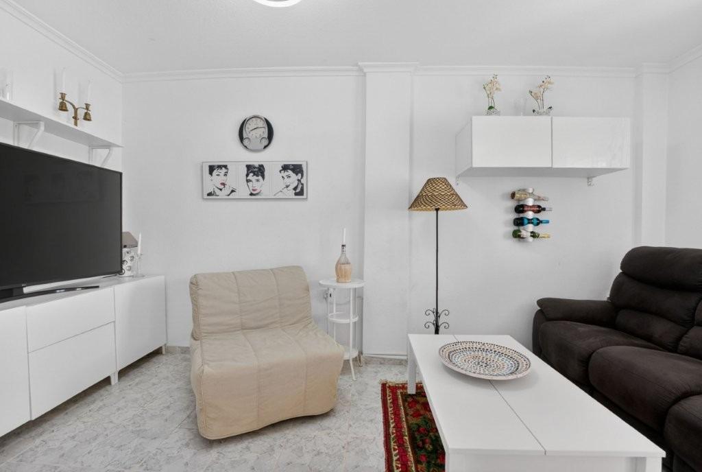 House in Torrevieja, Alicante, Spain 2 bedrooms, 79 sq.m. No. 168010