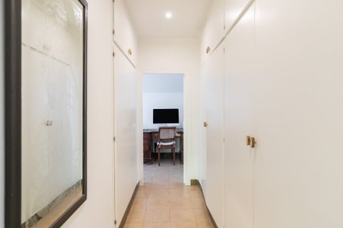 Продажа дома в Барселона, Испания 6 спален, №140776 - фото 28