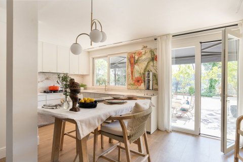 Продажа дома в Барселона, Испания 6 спален, №140776 - фото 12