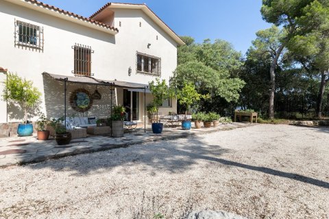 Продажа дома в Барселона, Испания 6 спален, №140776 - фото 2