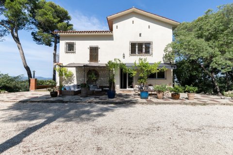 Продажа дома в Барселона, Испания 6 спален, №140776 - фото 3